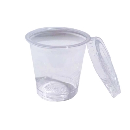 כוס ליקר עם מכסה